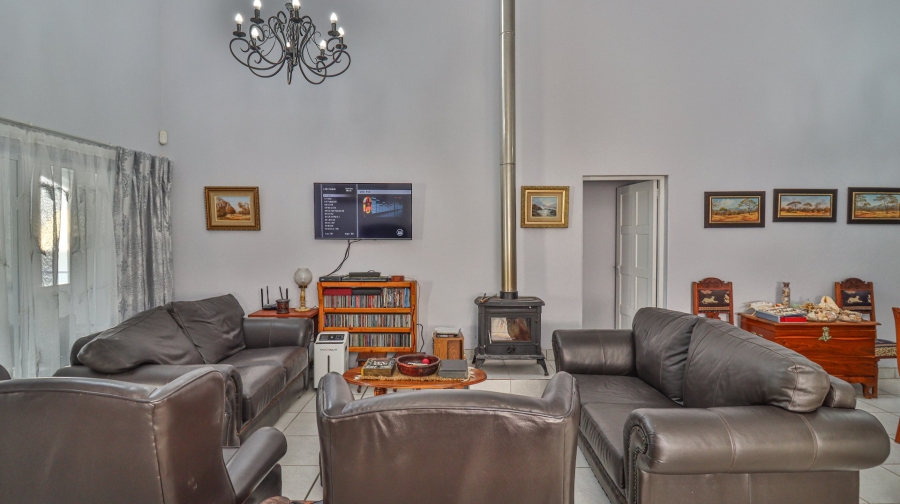 4 Bedroom Property for Sale in Outeniqua Strand Western Cape